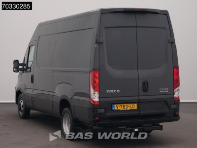 Iveco Daily 35C18 3.0L Automaat Dubbellucht L2H2 3,5t Trekhaak Airco Cruise APK 01-2027 Euro6 L2 Airco Trekhaak Cruise control 6