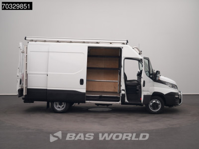 Iveco Daily 35C18 3.0L Automaat Dubbellucht L2H2 3,5t Trekhaak Airco Cruise Camera Imperiaal Werkplaatsinrichting Euro6 L2 Airco Trekhaak Cruise control 10