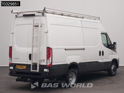 Iveco Daily 35C18 3.0L Automaat Dubbellucht L2H2 3,5t Trekhaak Airco Cruise Camera Imperiaal Werkplaatsinrichting Euro6 L2 Airco Trekhaak Cruise control 2