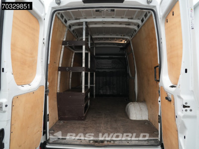 Iveco Daily 35C18 3.0L Automaat Dubbellucht L2H2 3,5t Trekhaak Airco Cruise Camera Imperiaal Werkplaatsinrichting Euro6 L2 Airco Trekhaak Cruise control 7