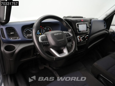 Iveco Daily 35C18 3.0L Automaat L3H2 LED 3,5t Trekhaak Dubbellucht Navi Airco Cruise Camera Parkeersensoren Imperiaal Euro6 L3 Airco Trekhaak Cruise control 3