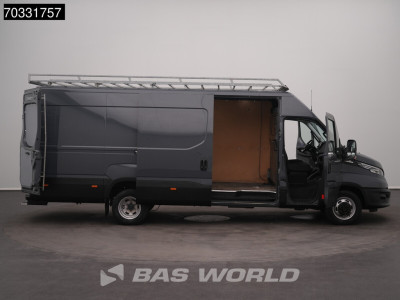 Iveco Daily 35C18 3.0L Automaat L3H2 LED 3,5t Trekhaak Dubbellucht Navi Airco Cruise Camera Parkeersensoren Imperiaal Euro6 L3 Airco Trekhaak Cruise control 7