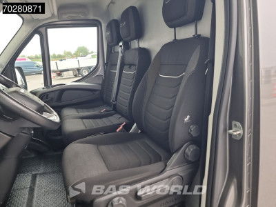 Iveco Daily 35C18 3.0L Automaat L4H2 Dubbellucht Navi Trekhaak Camera ACC L3H2 16m3 Airco Trekhaak foto 14