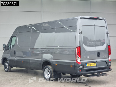 Iveco Daily 35C18 3.0L Automaat L4H2 Dubbellucht Navi Trekhaak Camera ACC L3H2 16m3 Airco Trekhaak