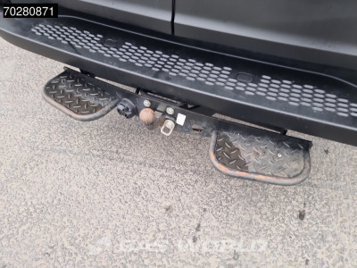 Iveco Daily 35C18 3.0L Automaat L4H2 Dubbellucht Navi Trekhaak Camera ACC L3H2 16m3 Airco Trekhaak foto 9