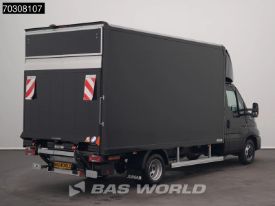 Iveco Daily 35C18 3.0L Automaat Laadklep Dubbellucht Bakwagen ACC Airco Camera CarPlay Euro6 Meubelbak Koffer Möbelkoffer LBW Airco foto 2