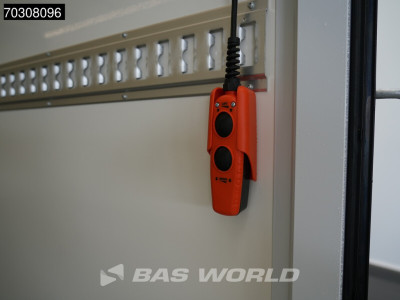 Iveco Daily 35C18 3.0L Automaat Laadklep Dubbellucht Bakwagen Airco Cruise Camera CarPlay Stoelverwarming Euro6 Meubelbak Koffer Mobelkoffer Ladebordwand LBW Tail Lift Airco foto 11