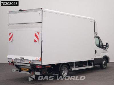 Iveco Daily 35C18 3.0L Automaat Laadklep Dubbellucht Bakwagen Airco Cruise Camera CarPlay Stoelverwarming Euro6 Meubelbak Koffer Mobelkoffer Ladebordwand LBW Tail Lift Airco foto 2