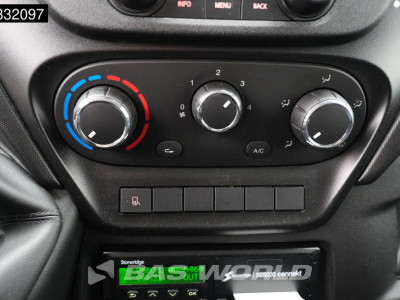 Iveco Daily 35C18 3.0L L2H2 Very nice car! Airco Cruise Trekhaak 3.5t 3520L L2 Airco Trekhaak Cruise control foto 15