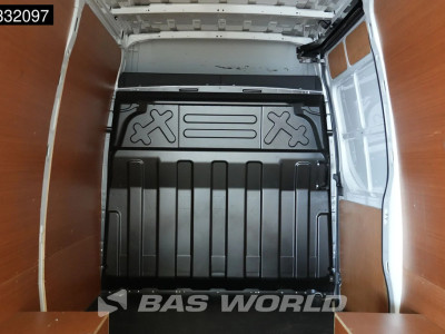 Iveco Daily 35C18 3.0L L2H2 Very nice car! Airco Cruise Trekhaak 3.5t 3520L L2 Airco Trekhaak Cruise control foto 8