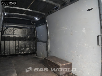Iveco Daily 35C21 3.0L Automaat 210PK Dubbellucht 3,5t Trekhaak LED Navi Airco Cruise Camera Euro6 L2 Airco Trekhaak Cruise control 10
