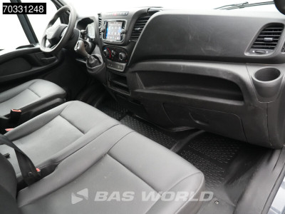 Iveco Daily 35C21 3.0L Automaat 210PK Dubbellucht 3,5t Trekhaak LED Navi Airco Cruise Camera Euro6 L2 Airco Trekhaak Cruise control 13