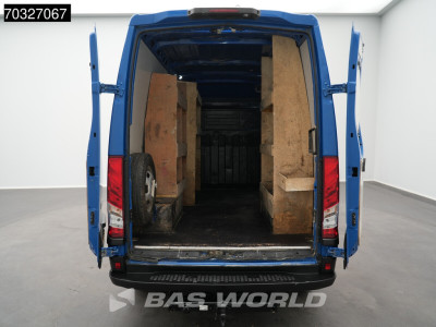 Iveco Daily 35C21 3.0L Automaat Dubbellucht 3,5t Trekhaak 210PK L2H2 LED ACC Navi Airco Camera Euro6 L2 Airco Trekhaak 5