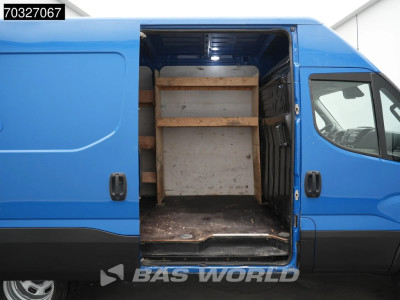 Iveco Daily 35C21 3.0L Automaat Dubbellucht 3,5t Trekhaak 210PK L2H2 LED ACC Navi Airco Camera Euro6 L2 Airco Trekhaak 8
