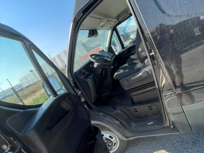 Iveco Daily 35C21 Nuevo - 3.0L - Automático - 210CV - L2H2 - LED - ACC - Ruedas Gemelas - Aire Acondicionado - Cámara Trasera - CarPlay -   Sensor de aparcamiento - Euro6 - L2 foto 12
