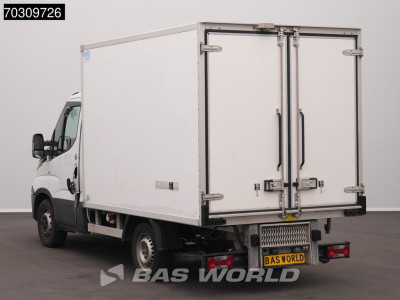 Iveco Daily 35S14 DAMAGE/SCHADE! Automaat Koelwagen Carrier Pulsar Airco Cruise Camera Euro6 Koel Koeler Bakwagen Gekoeld Kühl Kühler Kühlwagen Kühlkoffer Koffer Airco Cruise control foto 6