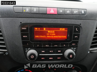 Iveco Daily 35S14 L2H2 Airco Cruise 3500kg trekgewicht 3520L Airco Cruise control foto 15