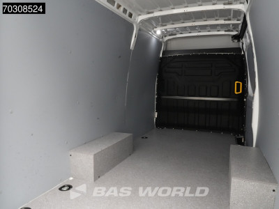 Iveco Daily 35S16 3.0L Automaat L2H2 180PK ACC Airco Camera CarPlay Parkeersensoren Stoelverwarming Euro6 L2 Airco Trekhaak foto 11