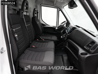 Iveco Daily 35S16 3.0L Automaat L2H2 180PK ACC Airco Camera CarPlay Parkeersensoren Stoelverwarming Euro6 L2 Airco Trekhaak foto 14