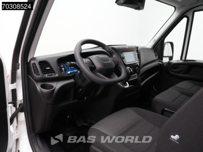 Iveco Daily 35S16 3.0L Automaat L2H2 180PK ACC Airco Camera CarPlay Parkeersensoren Stoelverwarming Euro6 L2 Airco Trekhaak foto 3