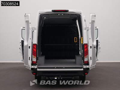 Iveco Daily 35S16 3.0L Automaat L2H2 180PK ACC Airco Camera CarPlay Parkeersensoren Stoelverwarming Euro6 L2 Airco Trekhaak foto 5