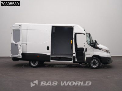 Iveco Daily 35S16 3.0L Automaat L2H2 3,5t Trekhaak 160PK Airco Camera CarPlay Parkeersensoren Euro6 L2 26m3 Airco Trekhaak foto 10