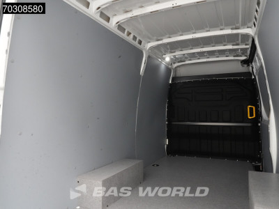 Iveco Daily 35S16 3.0L Automaat L2H2 3,5t Trekhaak 160PK Airco Camera CarPlay Parkeersensoren Euro6 L2 26m3 Airco Trekhaak foto 7