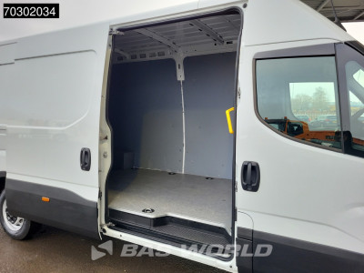 Iveco Daily 35S16 3.0L Automaat L3H2 3,5t Trekhaak 160PK Airco Cruise Euro6 L3 Airco Trekhaak Cruise control foto 7