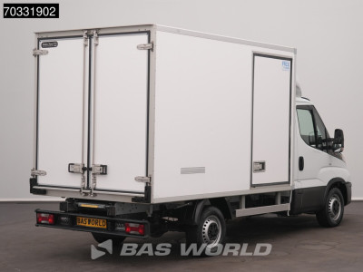 Iveco Daily 35S16 3.0L FRC -20 Koelwagen Thermo King V300 230V stekker Koel Koeler Vries Kühlwagen Kühlkoffer Frigo Bakwagen Koffer Airco Cruise control foto 2