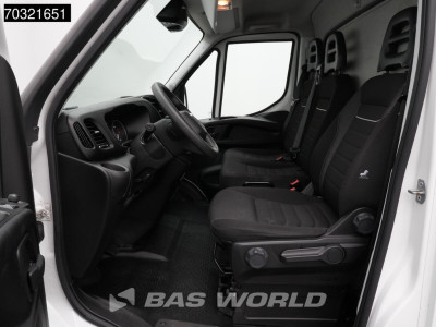Iveco Daily 35S16 Automaat Achterdeuren 160PK Bakwagen Airco Camera Euro6 Meubelbak Koffer 21m3 Airco foto 3