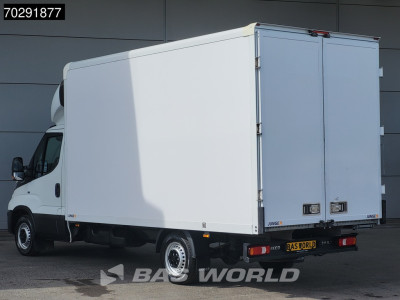 Iveco Daily 35S16 Automaat Bakwagen 160PK Achterdeuren Airco Camera Euro6 Meubelbak Koffer 21m3 Airco foto 2
