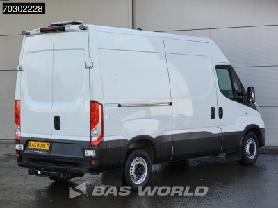 Iveco Daily 35S16 Automaat L2H2 3,5t Trekhaak 160PK ACC Navi Airco Camera Werkplaatsinrichting Euro6 L2 Airco Trekhaak foto 5