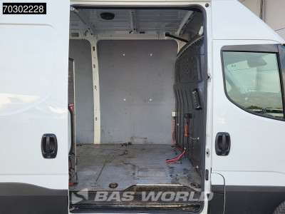 Iveco Daily 35S16 Automaat L2H2 3,5t Trekhaak 160PK ACC Navi Airco Camera Werkplaatsinrichting Euro6 L2 Airco Trekhaak foto 8