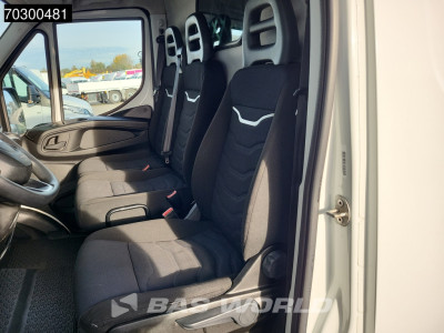 Iveco Daily 35S16 Automaat L2H2 3,5t Trekhaak 160PK Airco Imperiaal Camera Parkeersensoren Imperiaal Euro6 L2 Airco Trekhaak foto 13