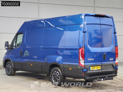 Iveco Daily 35S16 Automaat L2H2 3,5t Trekhaak ACC LED Airco Cruise Camera Parkeersensoren LM-Velgen Euro6 L2 Airco Trekhaak foto 2