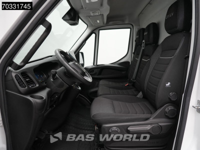 Iveco Daily 35S16 Automaat L2H2 3,5t Trekhaak ACC Navi Airco Camera Parkeersensoren Euro6 L2 Airco Trekhaak 12