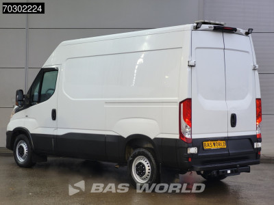 Iveco Daily 35S16 Automaat L2H2 3,5t Trekhaak ACC Navi Airco Camera Werkplaatsinrichting Euro6 L2 Airco Trekhaak foto 2
