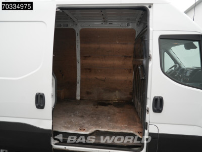 Iveco Daily 35S16 Automaat L2H2 3,5t Trekhaak LED Navi Airco Cruise Camera Imperiaal Euro6 L2 Airco Trekhaak Cruise control foto 9