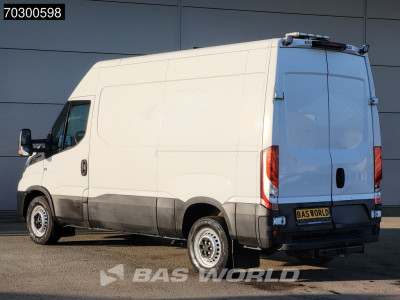 Iveco Daily 35S16 Automaat L2H2 3,5t Trekhaak Navi Airco Cruise Camera Standkachel Euro6 L2 Airco Trekhaak foto 2