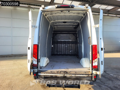 Iveco Daily 35S16 Automaat L2H2 3,5t Trekhaak Navi Airco Cruise Camera Standkachel Euro6 L2 Airco Trekhaak foto 3
