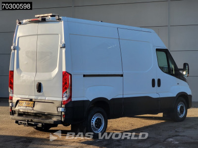 Iveco Daily 35S16 Automaat L2H2 3,5t Trekhaak Navi Airco Cruise Camera Standkachel Euro6 L2 Airco Trekhaak foto 6