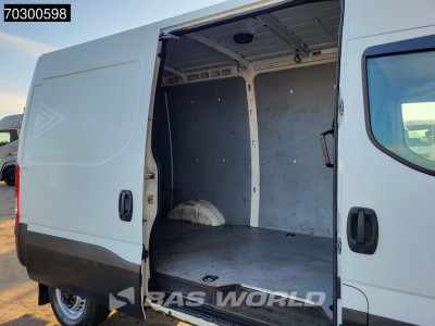 Iveco Daily 35S16 Automaat L2H2 3,5t Trekhaak Navi Airco Cruise Camera Standkachel Euro6 L2 Airco Trekhaak foto 7