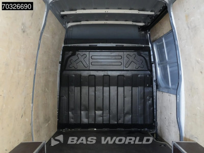 Iveco Daily 35S16 Automaat L2H2 ACC LED Navi Airco Camera Parkeersensoren 3,5t Trekgewicht LM Velgen Euro6 L2 Airco 10