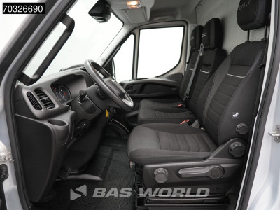 Iveco Daily 35S16 Automaat L2H2 ACC LED Navi Airco Camera Parkeersensoren 3,5t Trekgewicht LM Velgen Euro6 L2 Airco 12