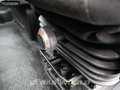 Iveco Daily 35S16 Automaat L2H2 ACC LED Navi Airco Camera Parkeersensoren 3,5t Trekgewicht LM Velgen Euro6 L2 Airco 21