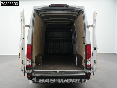 Iveco Daily 35S16 Automaat L2H2 ACC LED Navi Airco Camera Parkeersensoren 3,5t Trekgewicht LM Velgen Euro6 L2 Airco 8