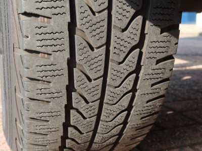 Iveco Daily 35S16 Bakwagen + Laadklep 750kg foto 14