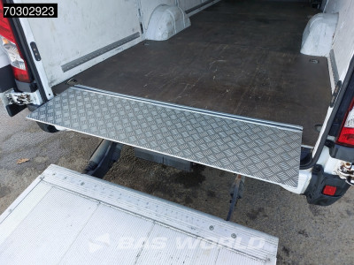 Iveco Daily 35S16 Laadklep Ramp Automaat L3H2 160PK Airco DHollandia APK 10-2026 Euro6 L3 Airco foto 9