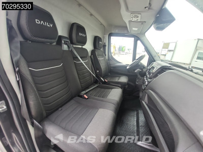 Iveco Daily 35S18 3.0L 180PK Automaat L2H2 LED ACC Navi 3.5t trekhaak Airco L2 12m3 Airco Trekhaak foto 11