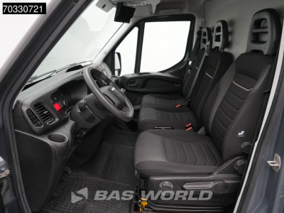 Iveco Daily 35S18 3.0L 3,5t Trekhaak L2H2 Airco Cruise Camera 180PK Imperiaal Euro6 APK 07-2027 L2 Airco Trekhaak Cruise control foto 17